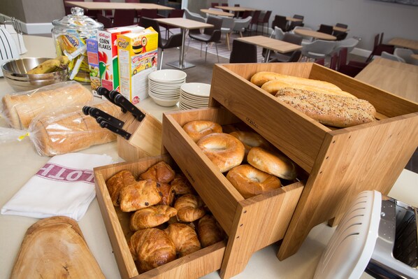Desayuno bufé gratuito y diario