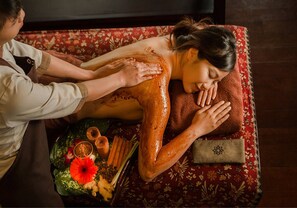 Salle de soins pour les couples, spa, soins du corps, aromathérapie