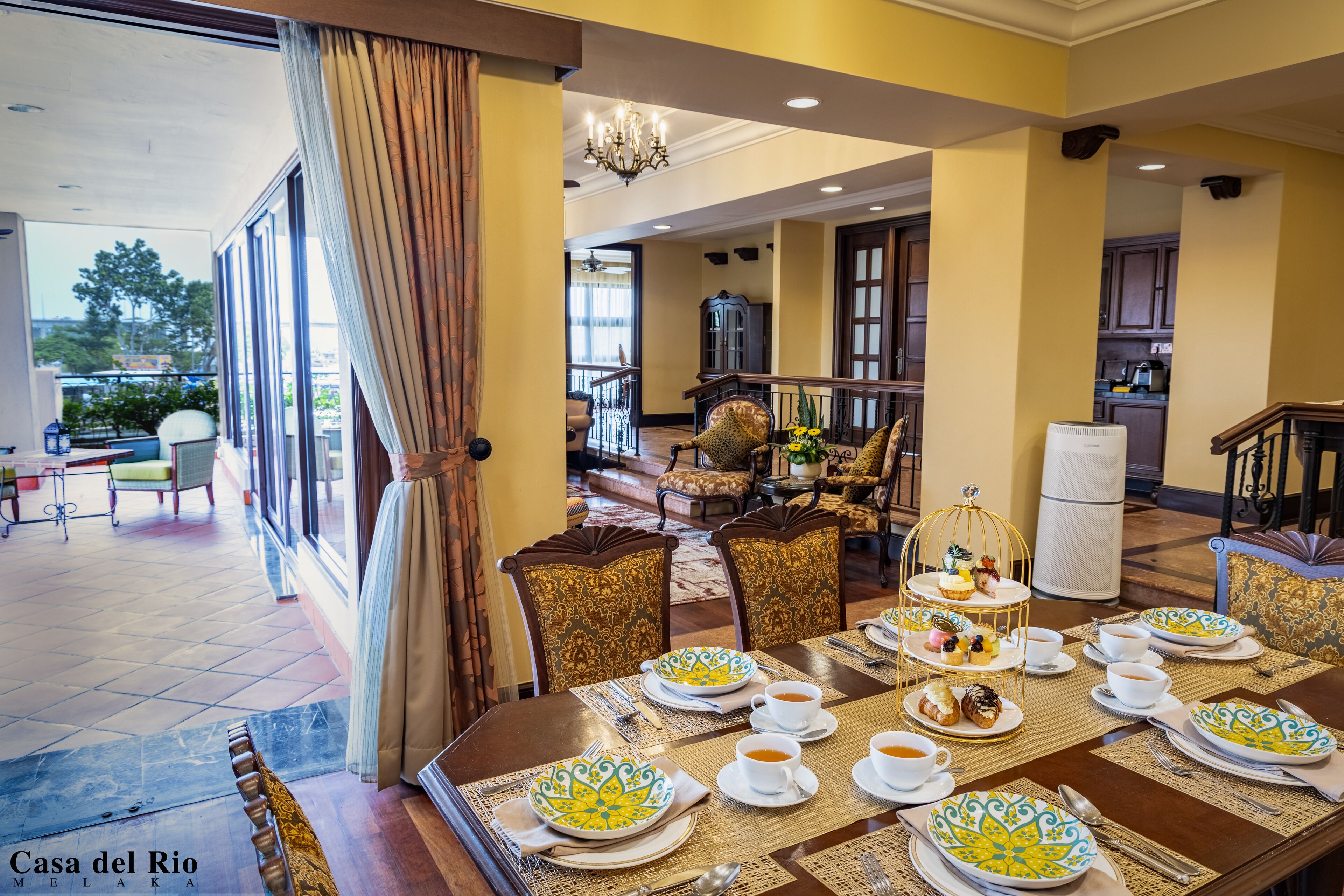 Chăn bông, nệm Select Comfort, minibar, két bảo mật tại phòng 