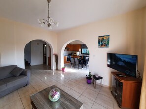 Fridge, microwave, stovetop, dishwasher - Marinea Villas (Chlorakas)