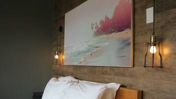 Premium bedding, rollaway beds, free WiFi