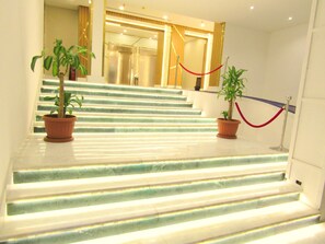 Lobby - Al Mutlaq Hotel (Riyadh)