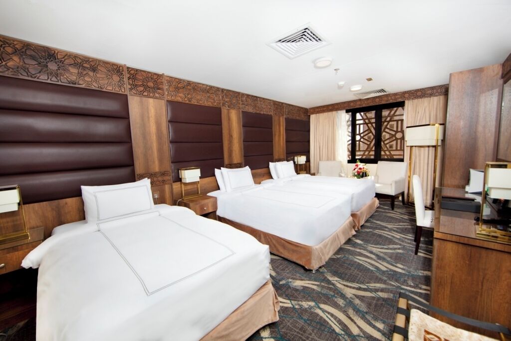 Suite Premium, 3 kamar tidur, Bebas Asap Rokok, pemandangan kota | Minibar, brankas, kedap suara, dan setrika/meja setrika