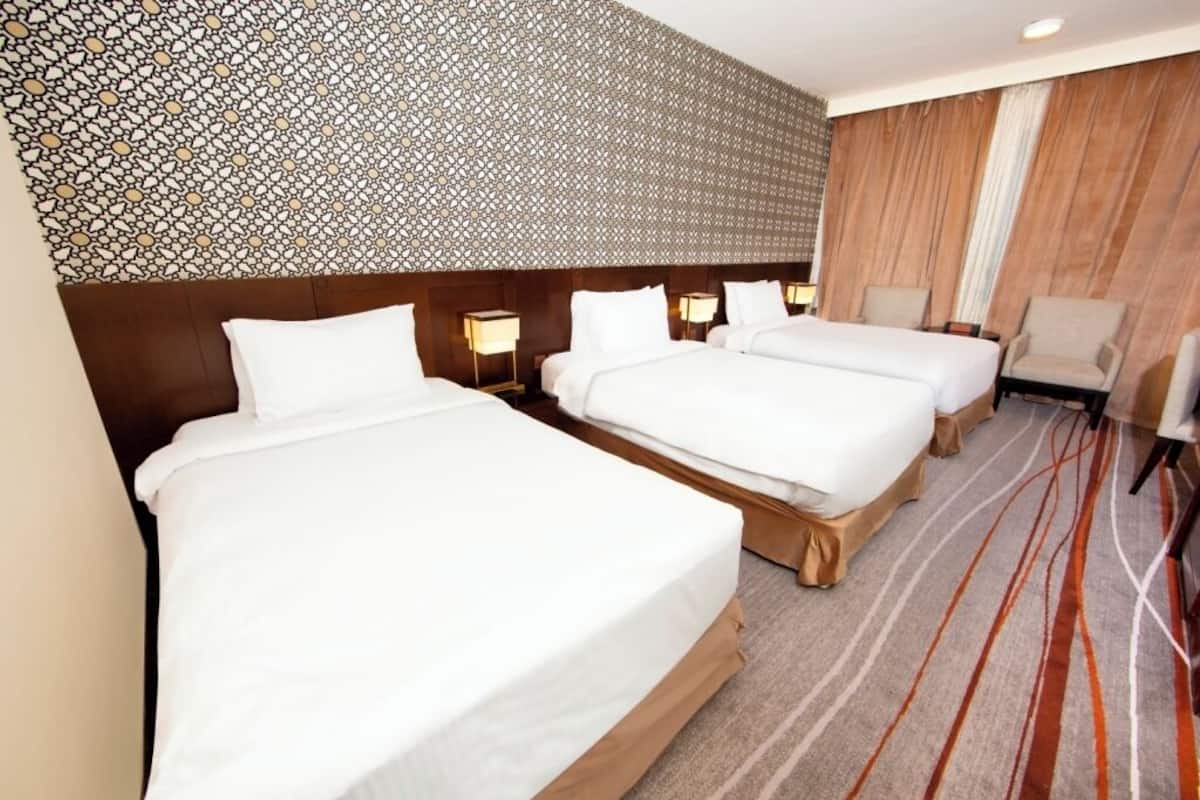 Minibar, in-room safe, soundproofing, iron/ironing board