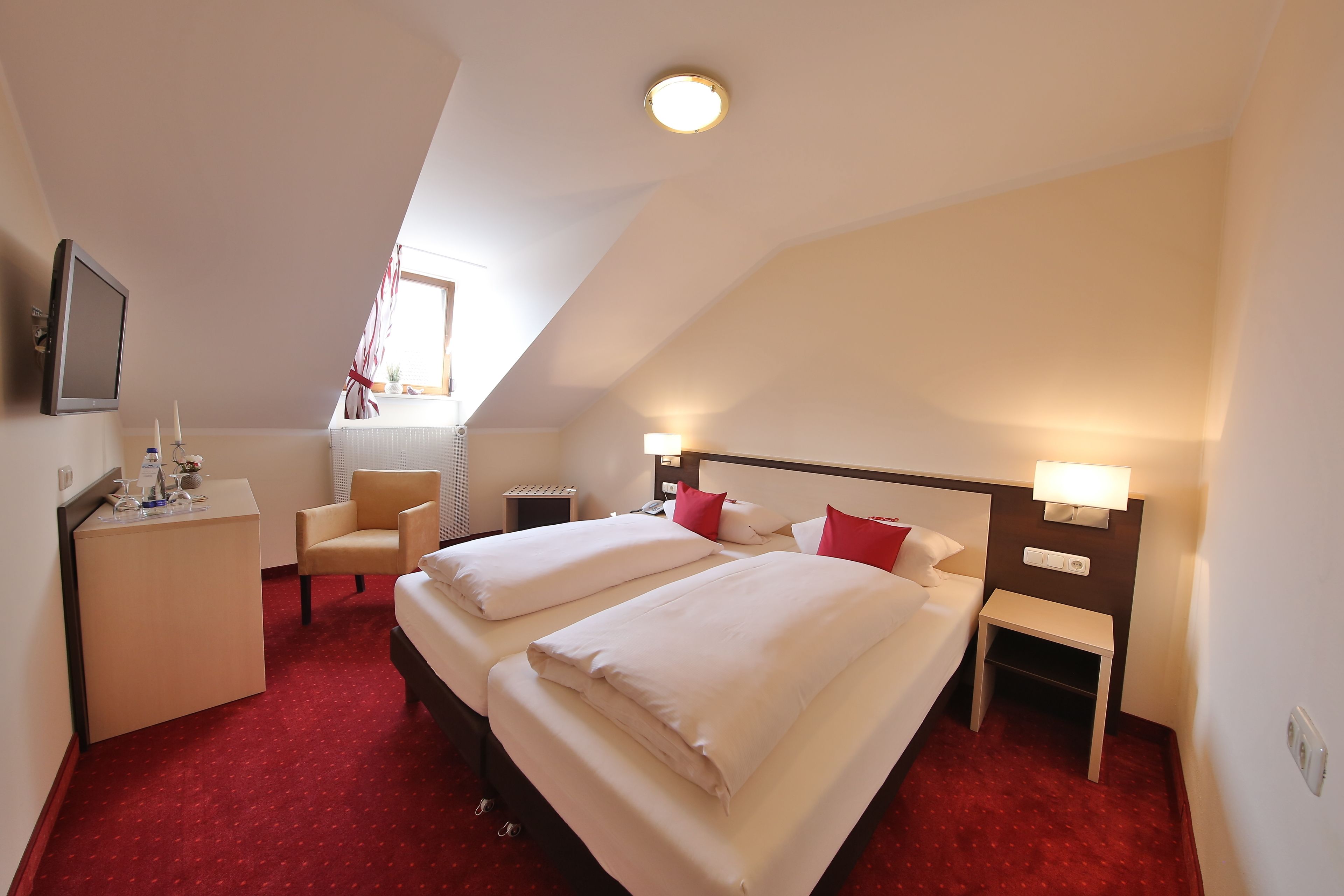 double room | premium bedding, in-room safe, desk, blackout curtains