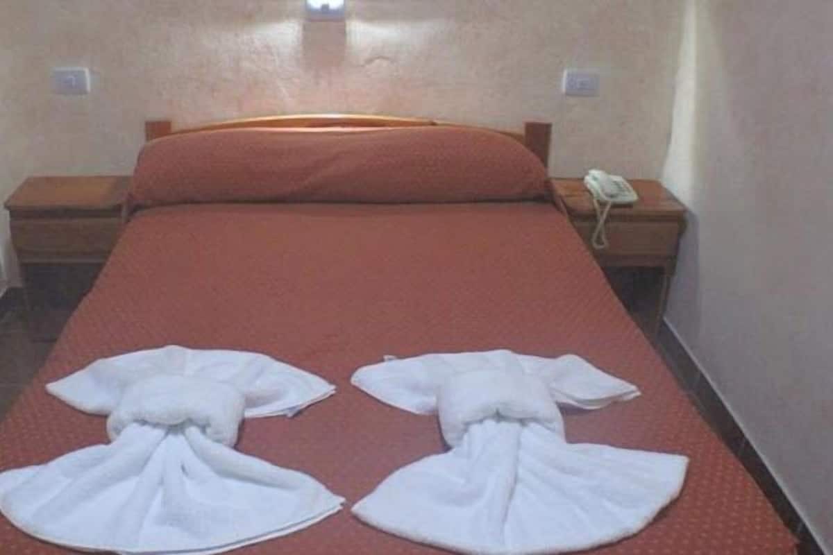 Basic Double Room