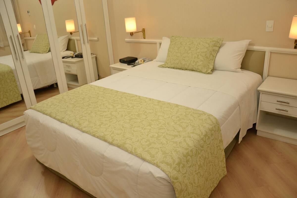 Minibar, caja de seguridad en la habitación y sistema de insonorización 