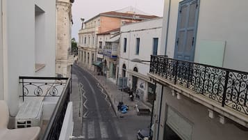 Quarto quádruplo econômico | Sacada