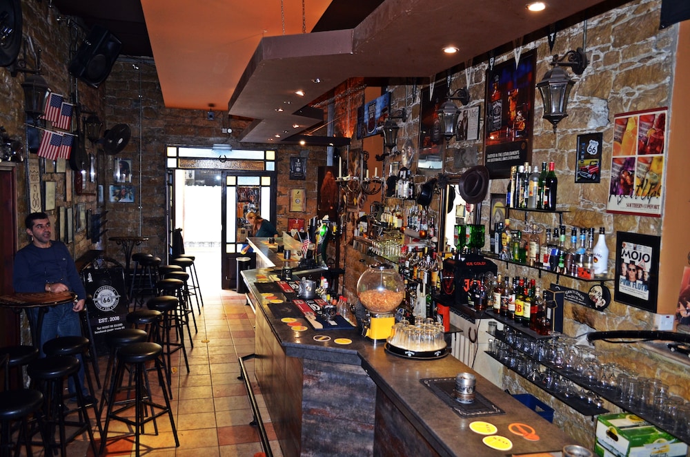 Metropole Hotel by null