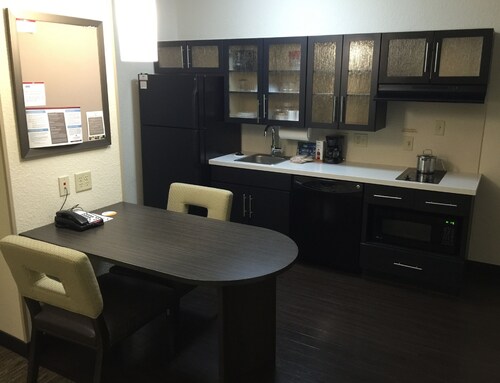 Candlewood Suites Woodward by IHG