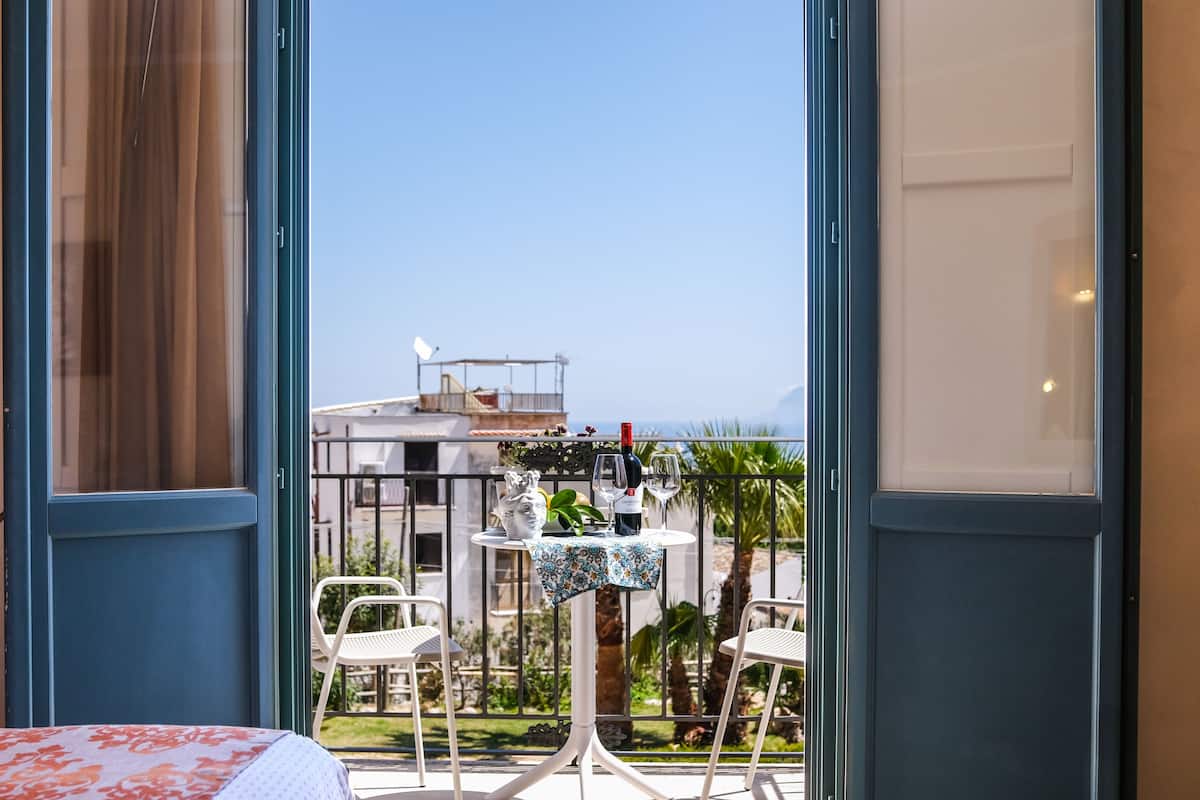 Chambre Double, balcon, vue mer | Ăquipements de la chambre