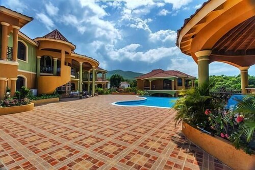 Milbrooks Villa and Retreat