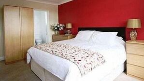 Double Room, Ensuite | 1 bedroom - Dunmow Guesthouse (Dunmow)