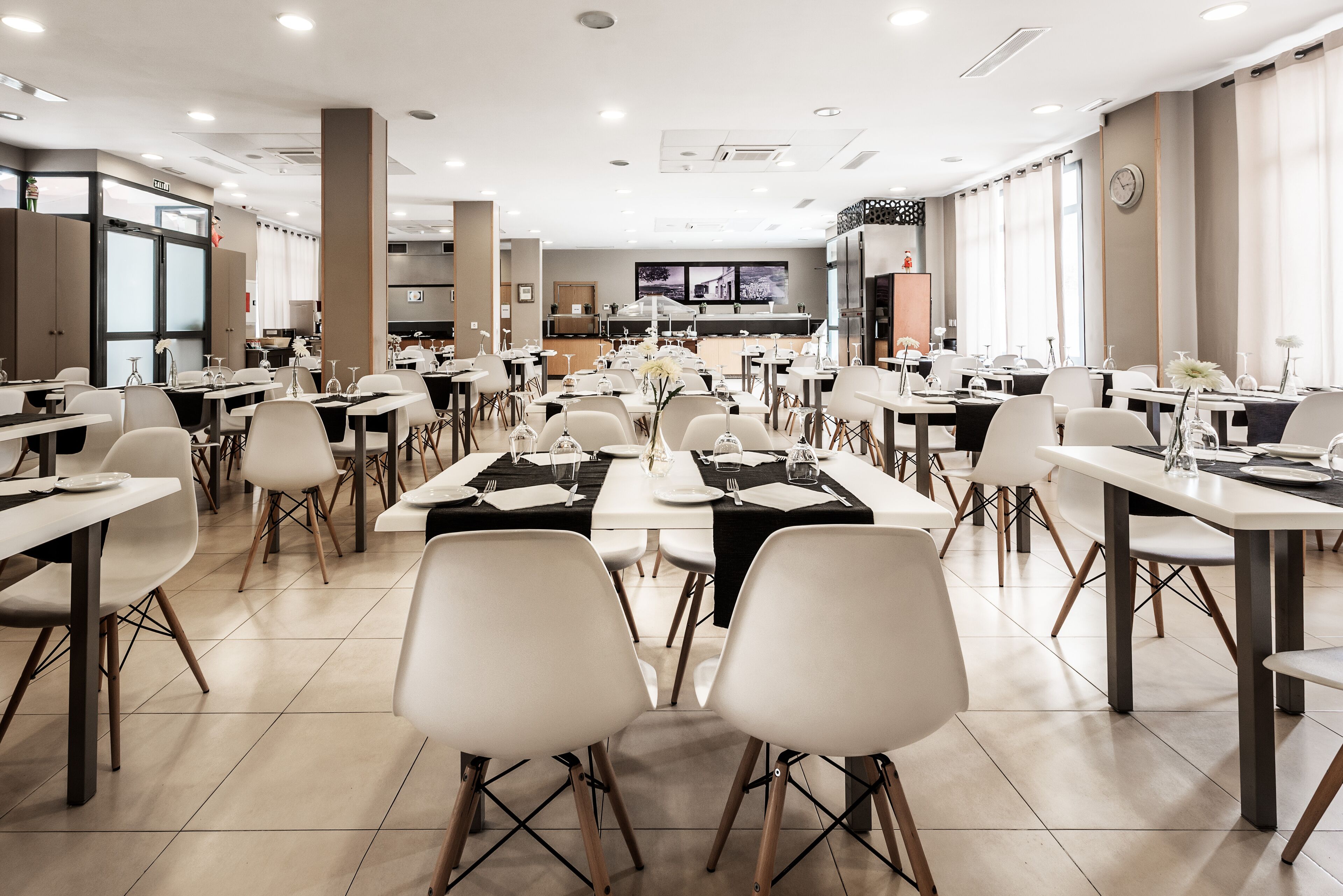 Der serveres morgenmad og aftensmad