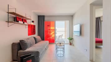 Room 666 - Unleash the Devil within | Coin séjour | Télévision à écran plat de 32 pouces avec chaßnes par satellite