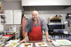 Petit déjeuner servi en supplément