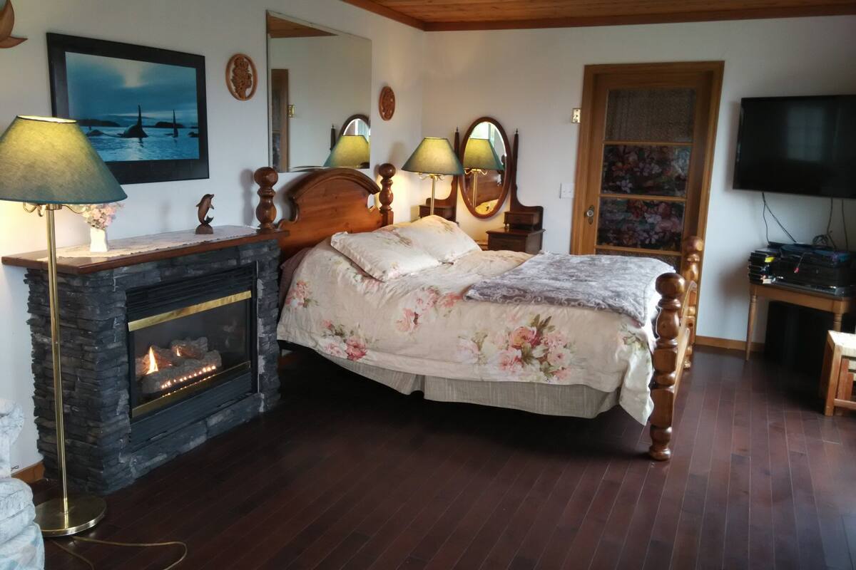 Panorama huisje, 1 slaapkamer, uitzicht op bergen, aan de binnenplaats | Luxe beddengoed, een strijkplank/strijkijzer, gratis wifi