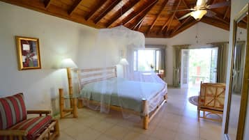 Superior Room, 1 King Bed, Terrace, Garden View | Desk, soundproofing, iron/ironing board, rollaway beds