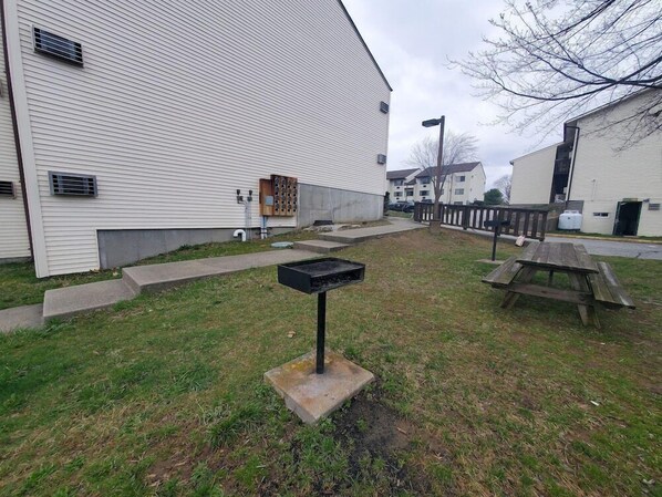 Outdoor dining - Groton Inn and Suites (Groton)