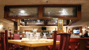 Dining - Groton Inn and Suites (Groton)