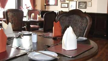 Daily English breakfast (GBP 8.95 per person)