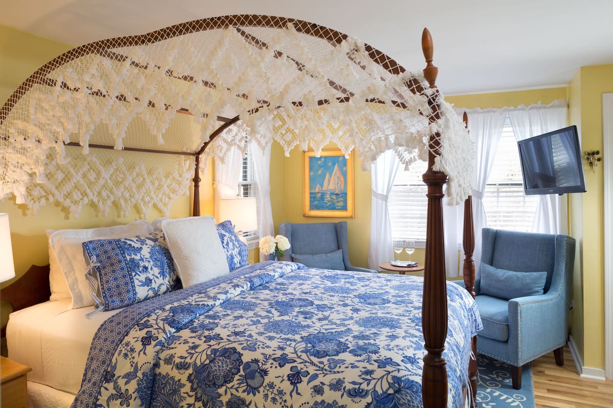Huis, 1 queensize bed (Guest) | Luxe beddengoed, individueel gedecoreerd, individueel gemeubileerd