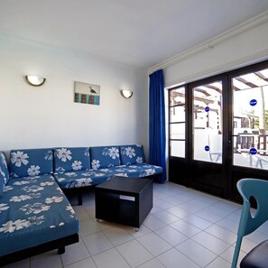 Living area - Plaza Azul Apartments (Tias)