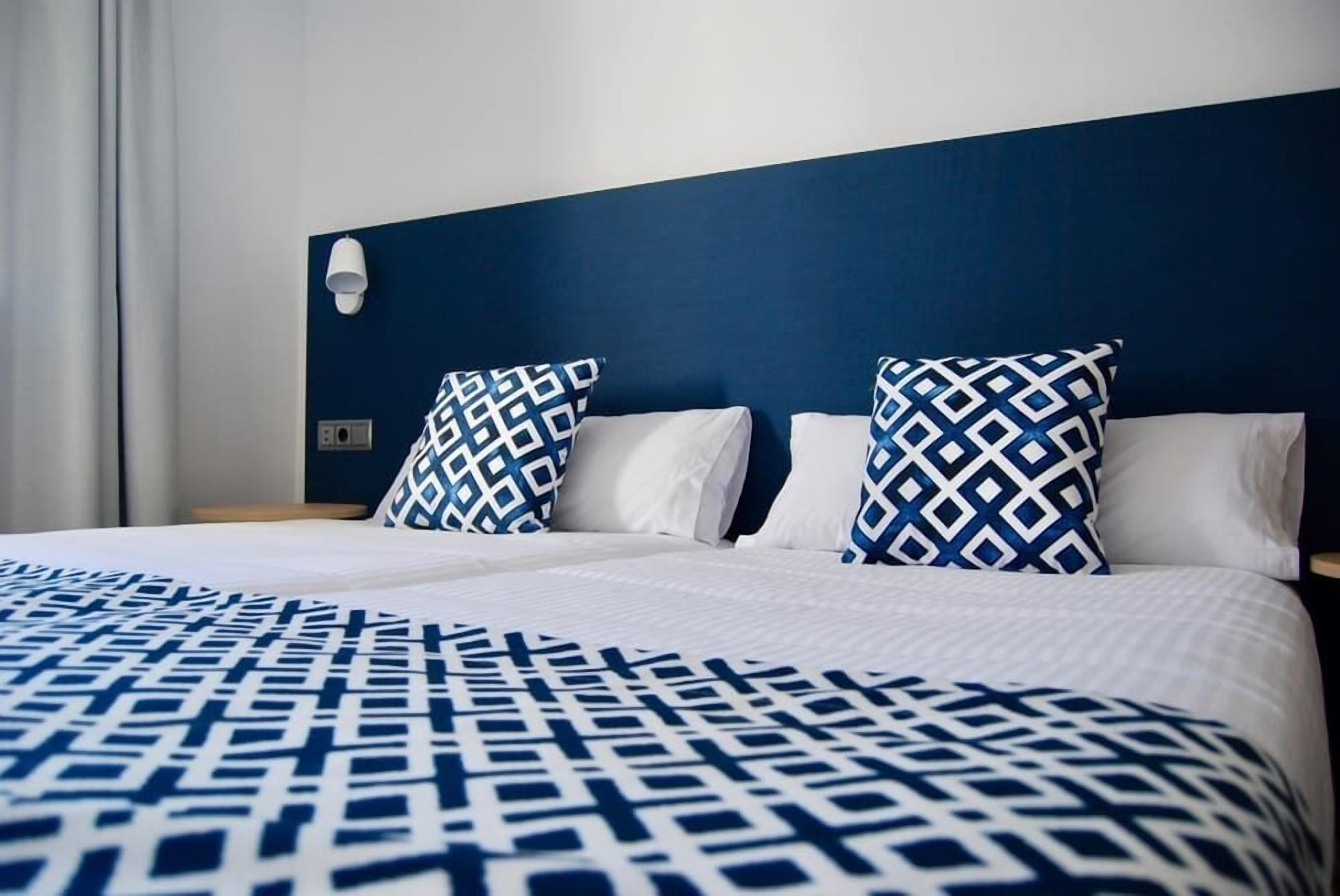 1 bedroom, blackout curtains, free wifi, bed sheets