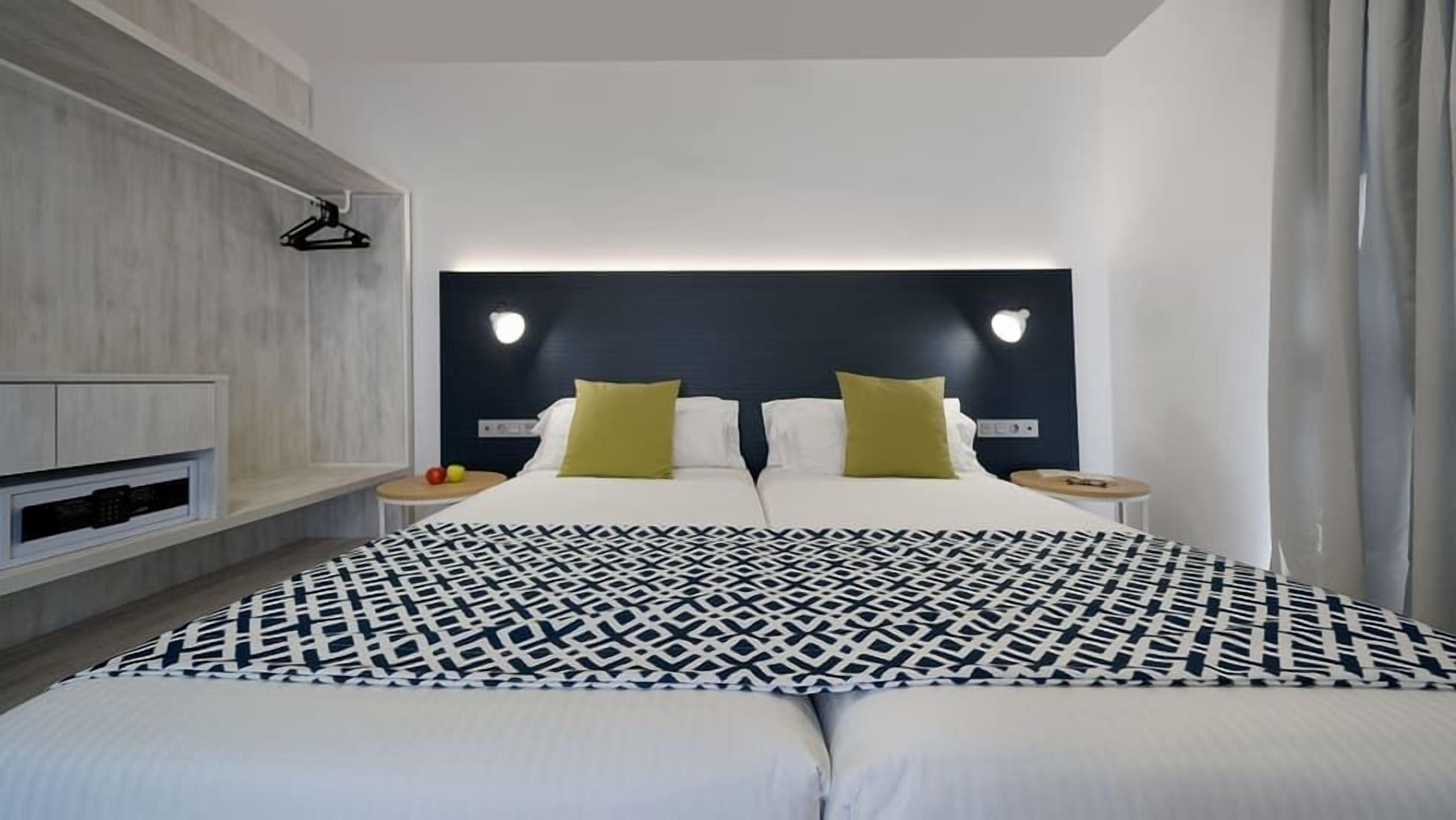 junior room | 1 bedroom, blackout curtains, free wifi, bed sheets