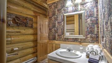 Family Cabin, Private Bathroom (South Fork Series) | Bathroom | Combined shower/tub, free toiletries, hair dryer, towels