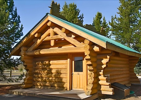 Classic Cabin, Private Bathroom (Grayling Creek Series) | Exterior. The Hibernation Station