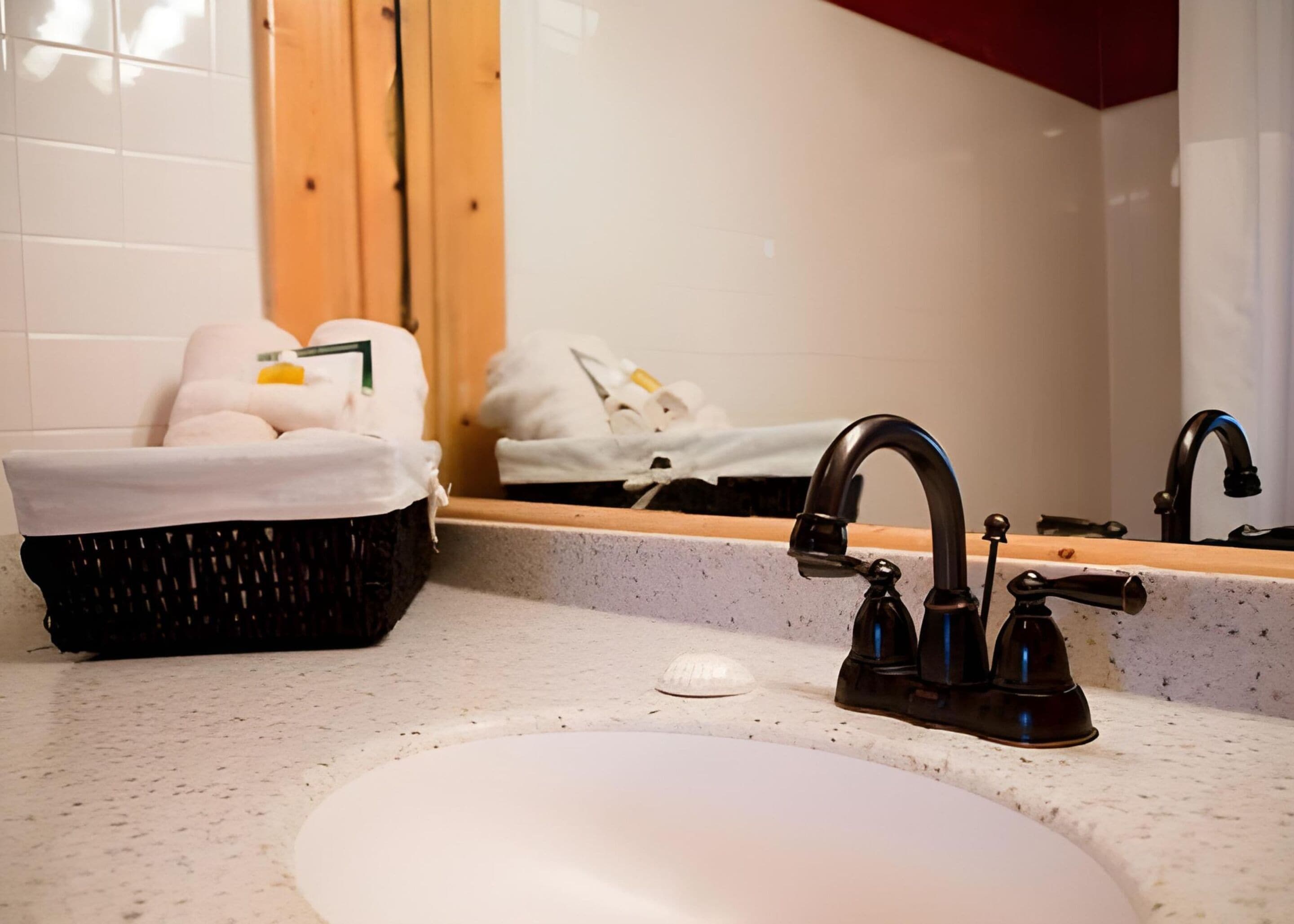 Family Cabin, Private Bathroom (Duck Creek Series-Mallard) | Bathroom | Combined shower/tub, free toiletries, hair dryer, towels