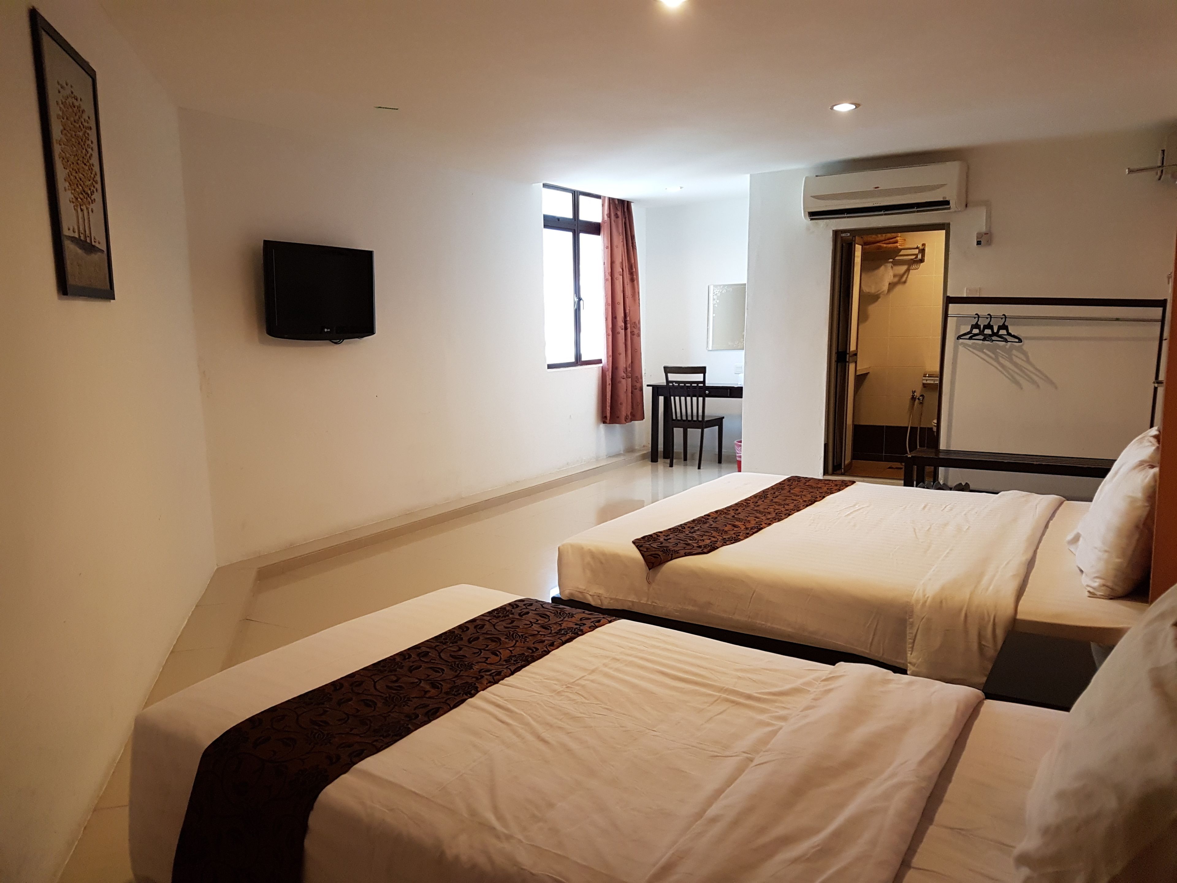 Dreibettzimmer | Bügeleisen/Bügelbrett, Zustellbetten, kostenloses WLAN