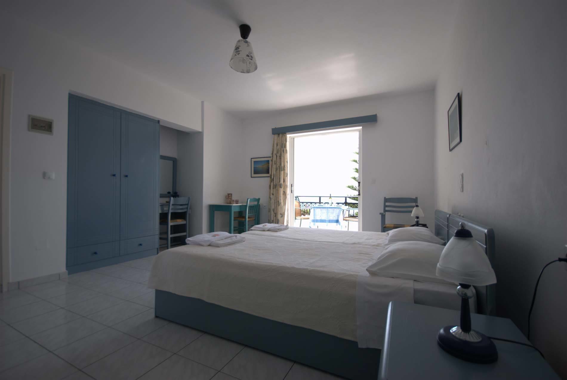 in-room safe, desk, soundproofing, iron/ironing board