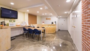 Bar lounge