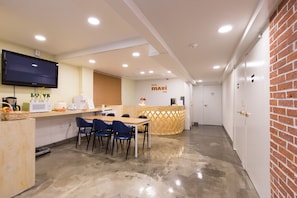 6 か所のバー / ラウンジ