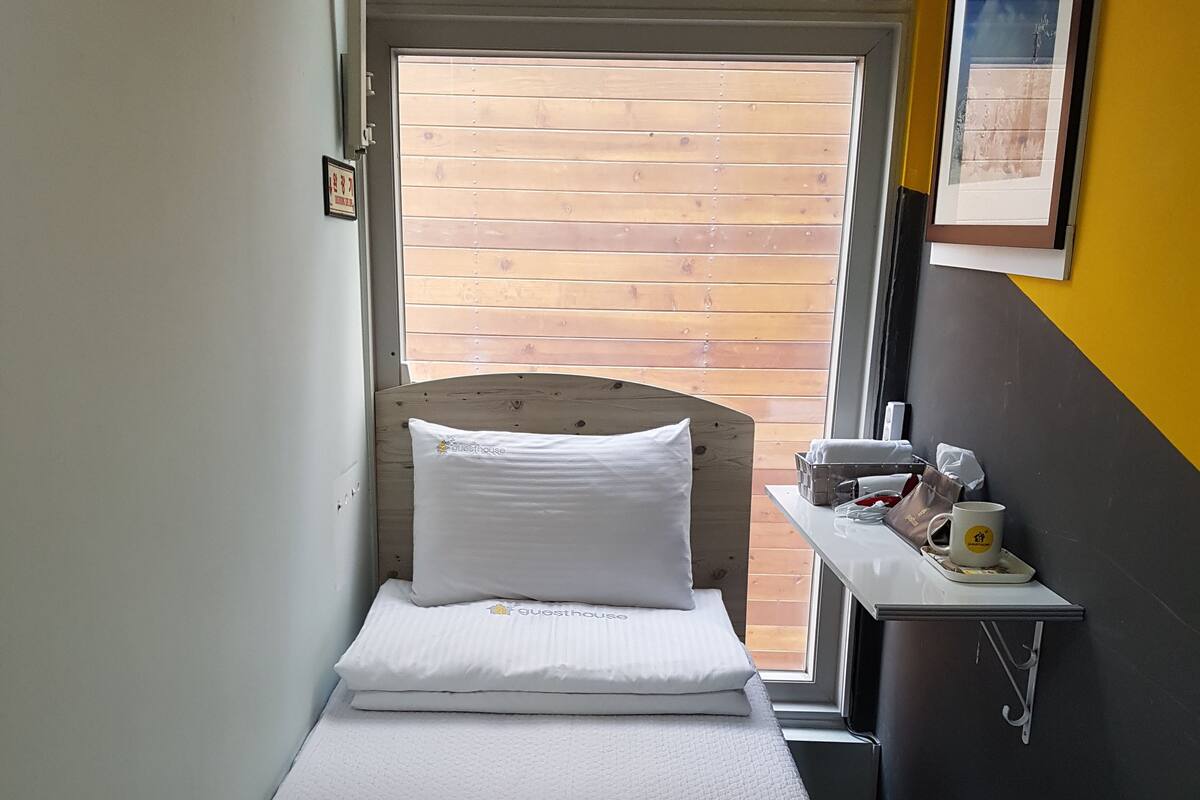 Economy Single Room, 1 Single Bed | Rollaway beds, free WiFi, individually decorated, individually furnished