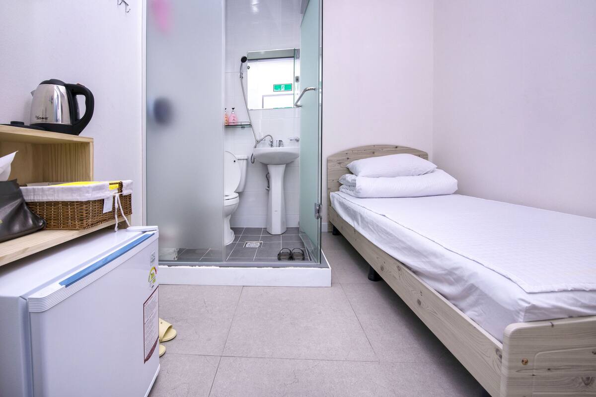Individually decorated, individually furnished, rollaway beds, free WiFi