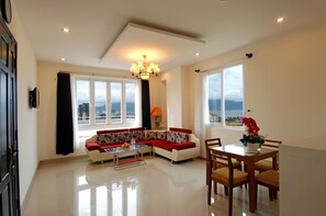 Deluxe kamer, uitzicht op de stad | Uitzicht vanuit de kamer