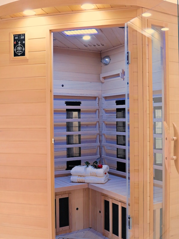 Suite with balcony and spa