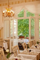 Daily buffet breakfast (EUR 17 per person)