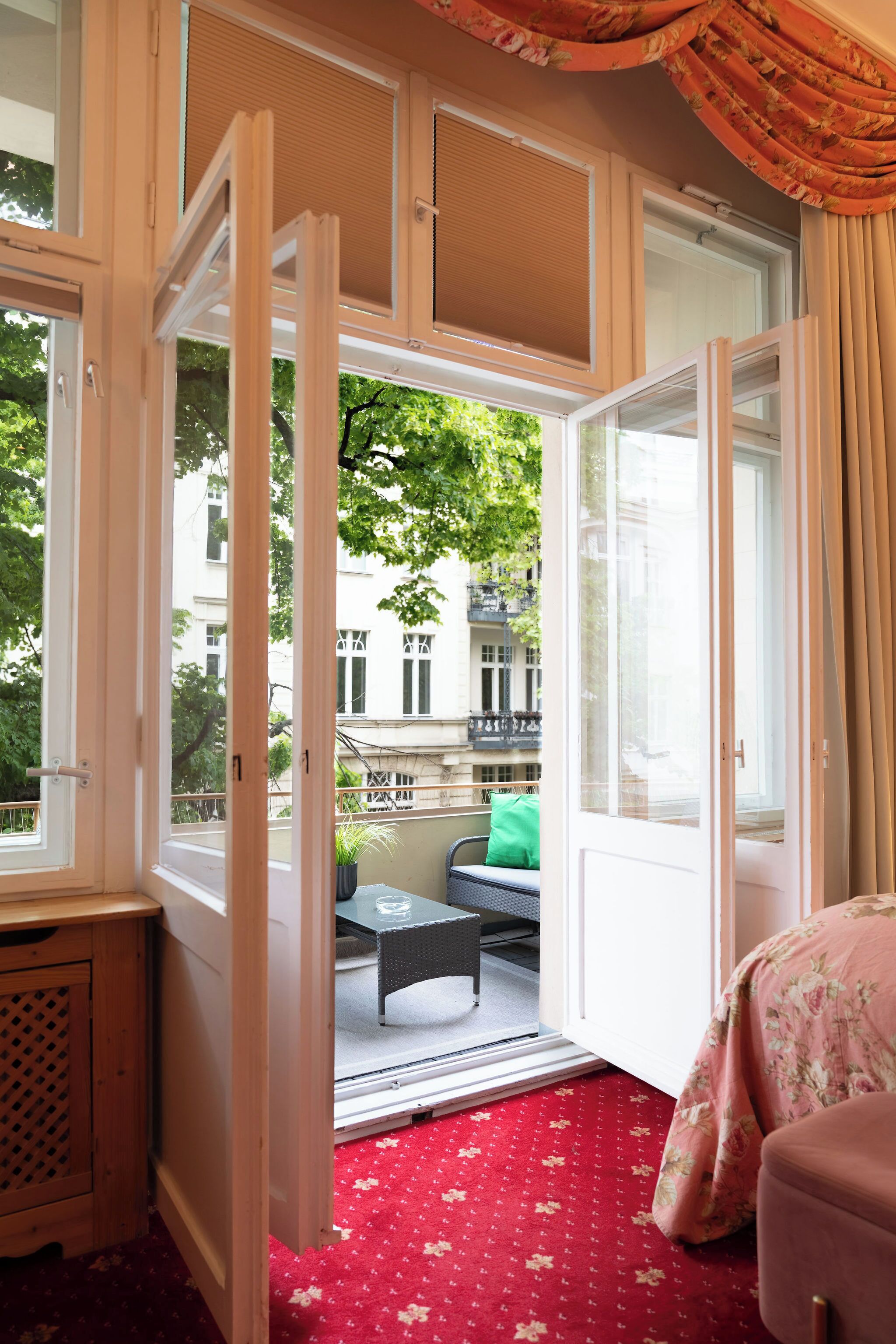 Superior Balcony Room | Hypo-allergenic bedding, in-room safe, individually decorated
