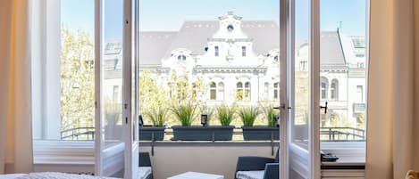 Superior Balcony Room | Hypo-allergenic bedding, in-room safe, individually decorated