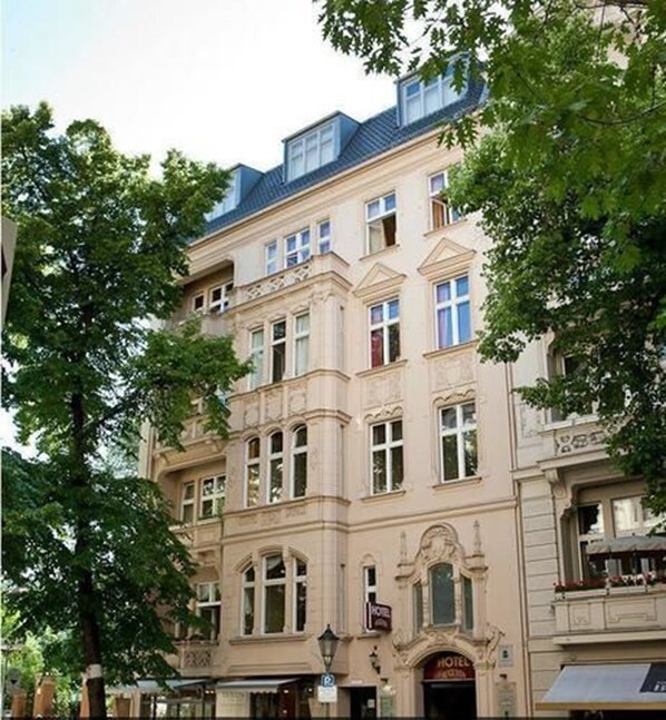 Front of property - Hotel Augusta (Berlin)