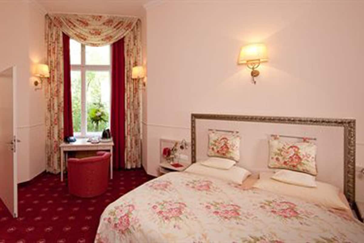 Superior Single Room | Hypo-allergenic bedding, minibar, in-room safe, individually decorated