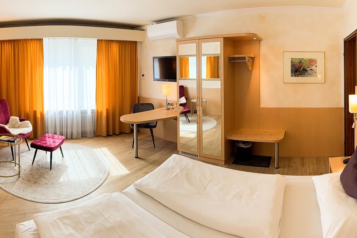 Premium bedding, pillowtop beds, minibar, individually furnished
