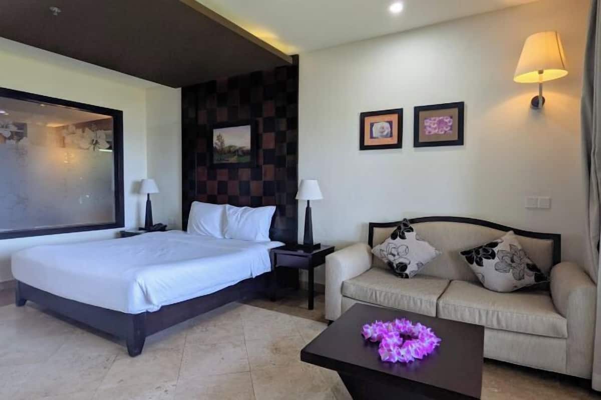 1 bedroom, minibar, in-room safe, desk