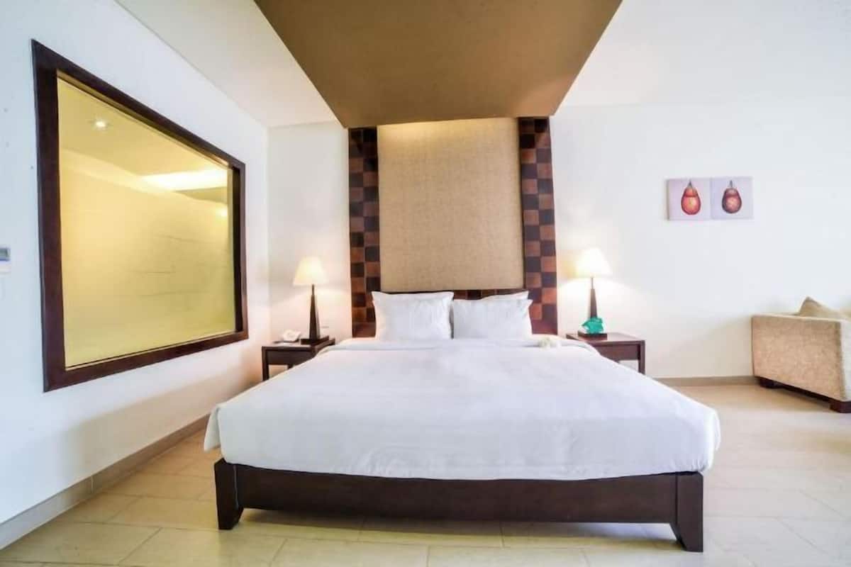 1 bedroom, minibar, in-room safe, desk