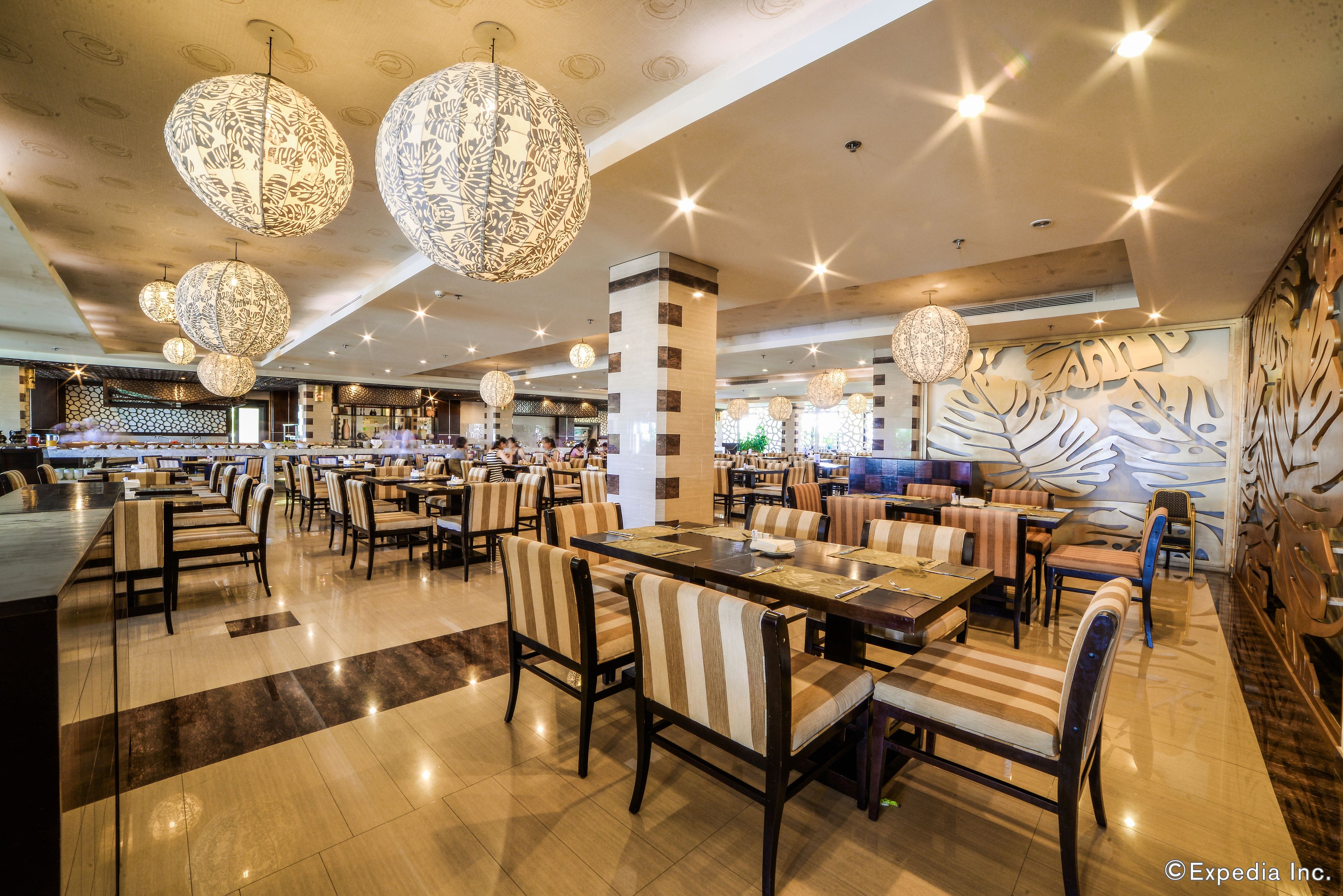 Tägliches Frühstücksbuffet gegen Gebühr