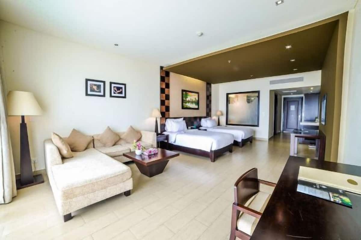 1 bedroom, minibar, in-room safe, desk